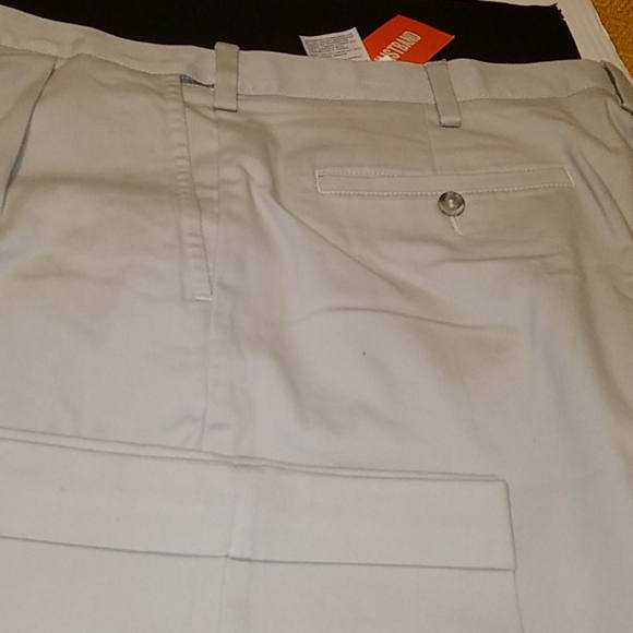 NWT DOCKERS EASY KHAKI relaxed fit pleated pants - Picture 7 of 7